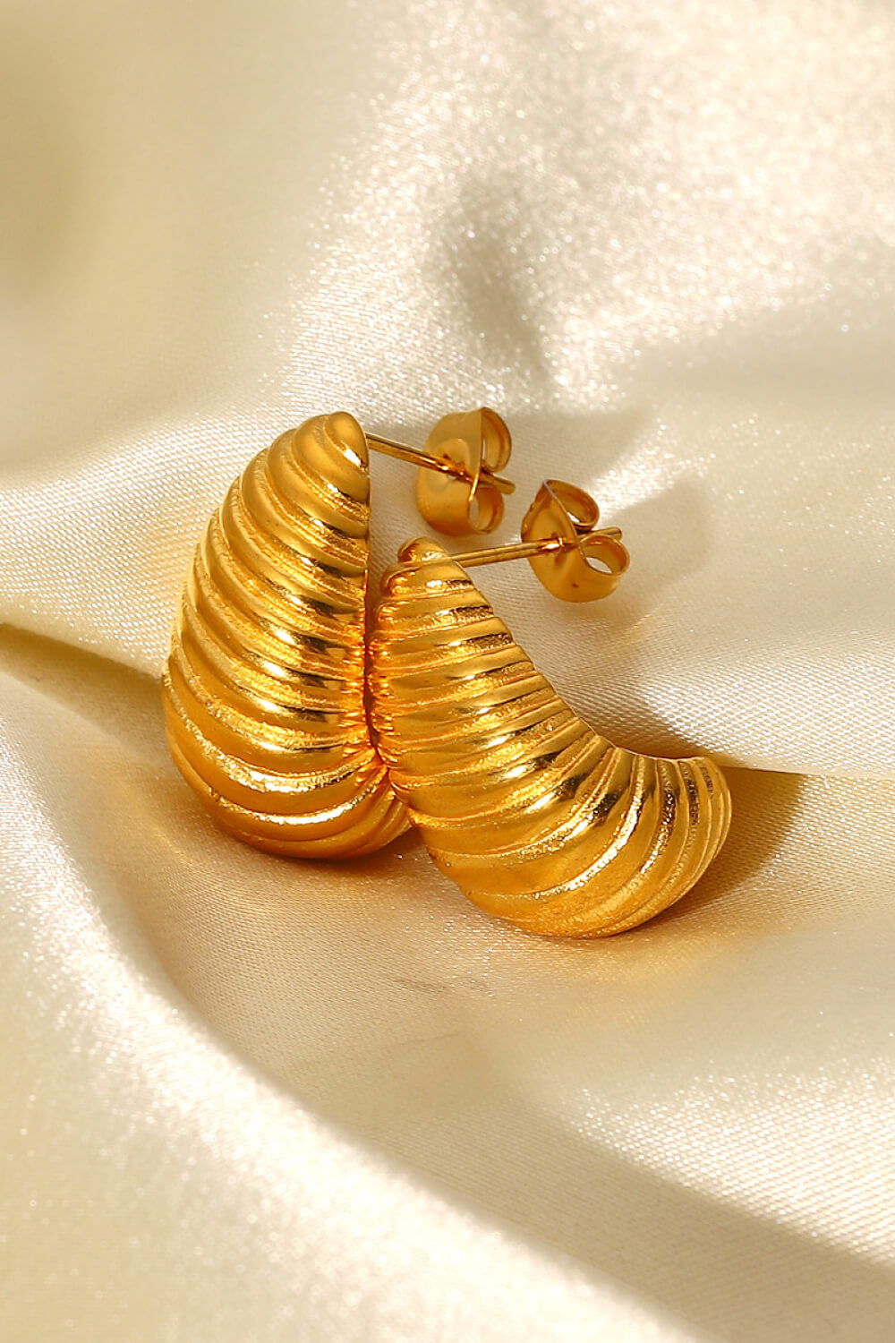 SHELL SHORE SPIRAL STUD EARRINGS-Thriftique Marketplace