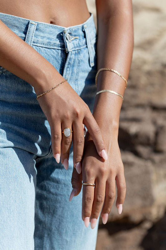 STATEMENT RAINBOW MOONSTONE RING - KEKOA