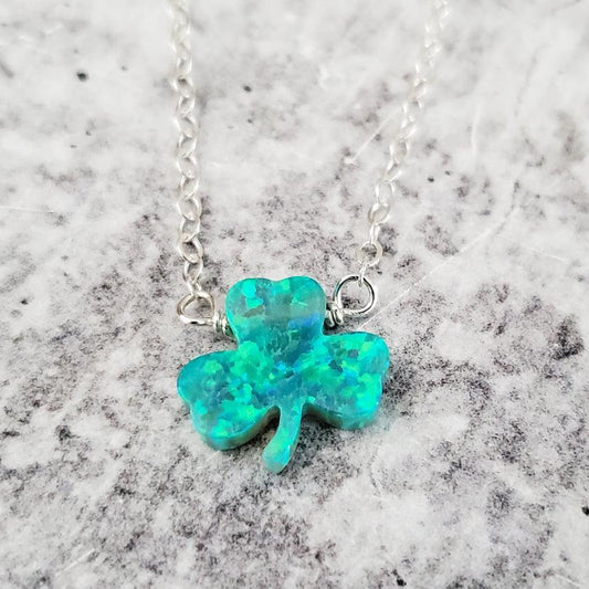 SHAMROCK GOOD LUCK CHARM NECKLACE