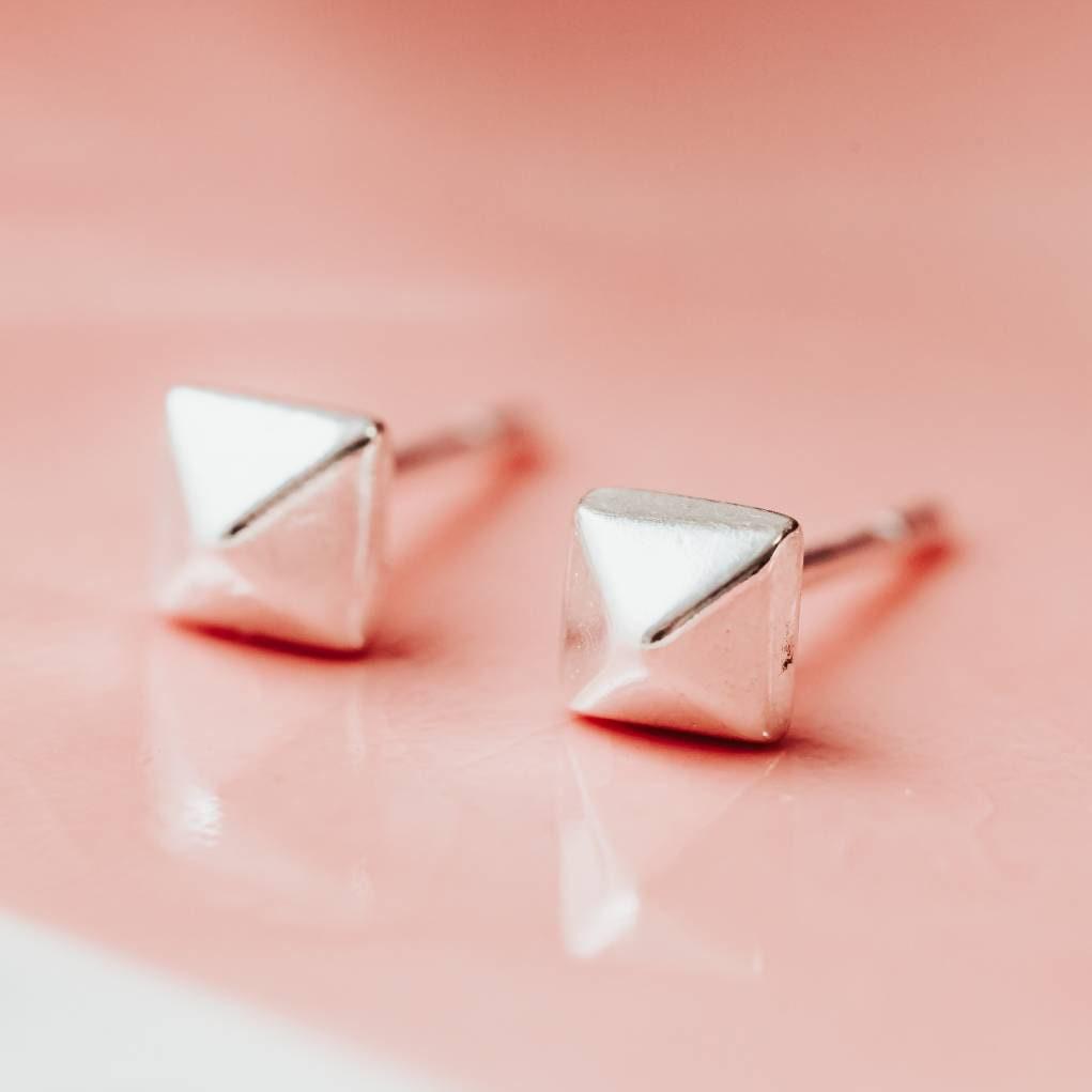 SILVER PYRAMID STUD EARRINGS