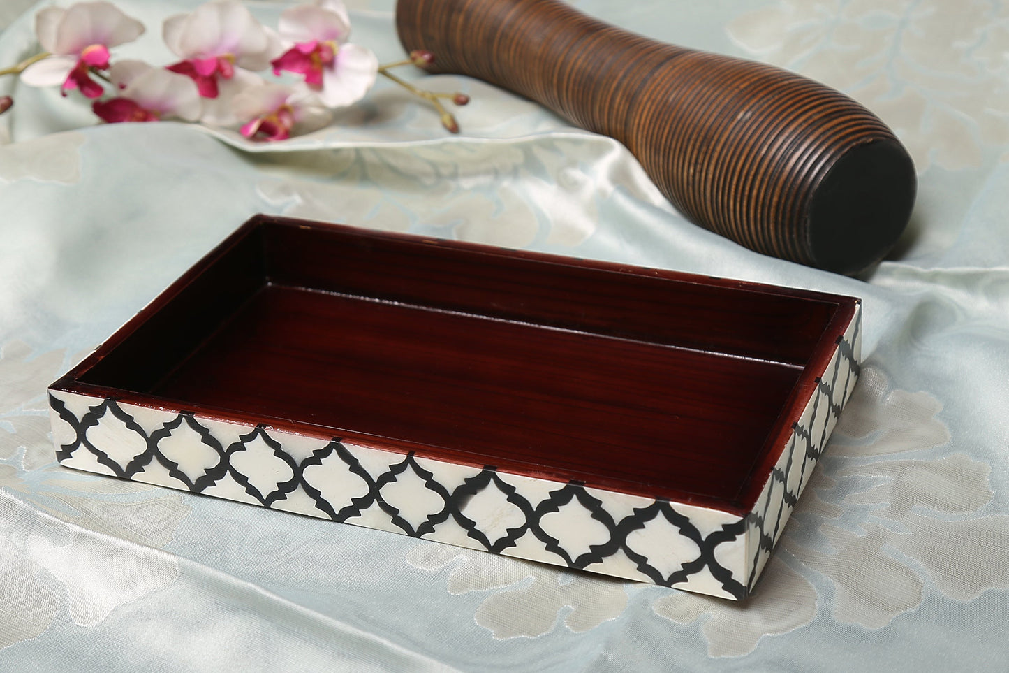 VANITY TRAYS MOROCCAN PATTERN BONE & RESIN INLAY COLLECTION IN 10X6, BLACK & WHITE