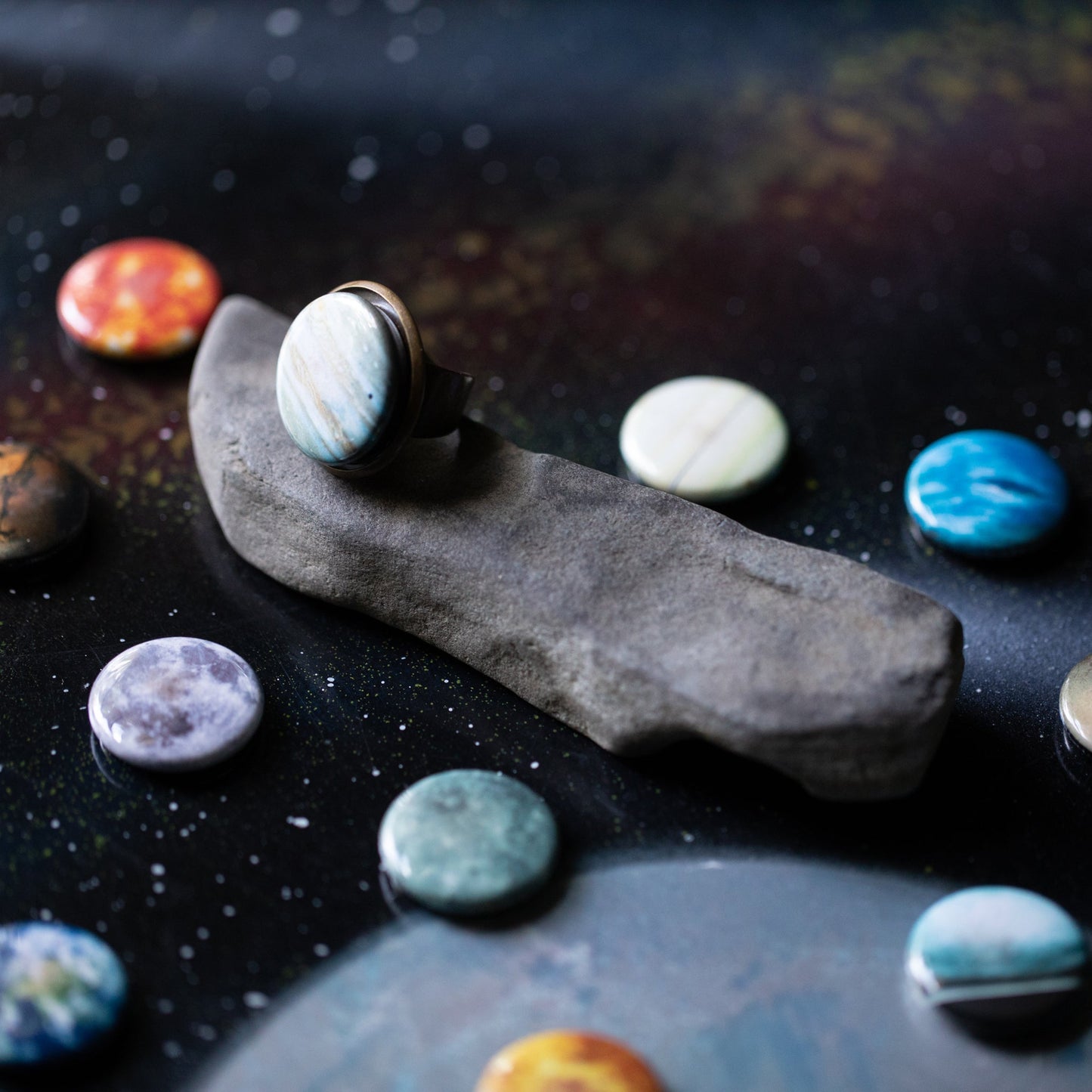 INTERCHANGEABLE SOLAR SYSTEM RING