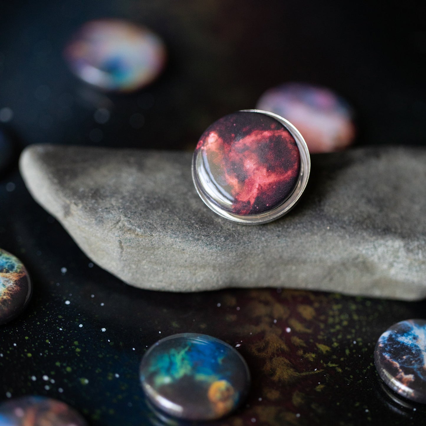 INTERCHANGEABLE NEBULA RING