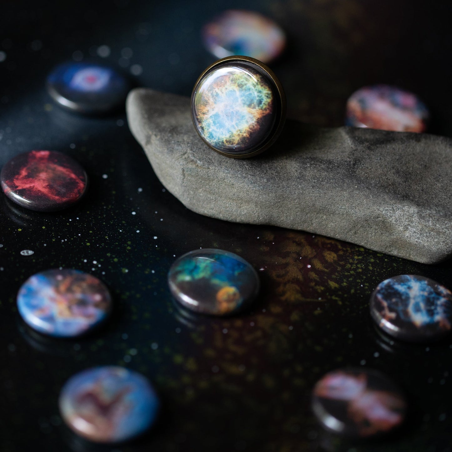 INTERCHANGEABLE NEBULA RING