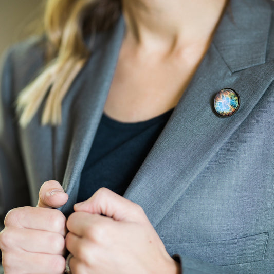 INTERCHANGEABLE NEBULA LAPEL PIN