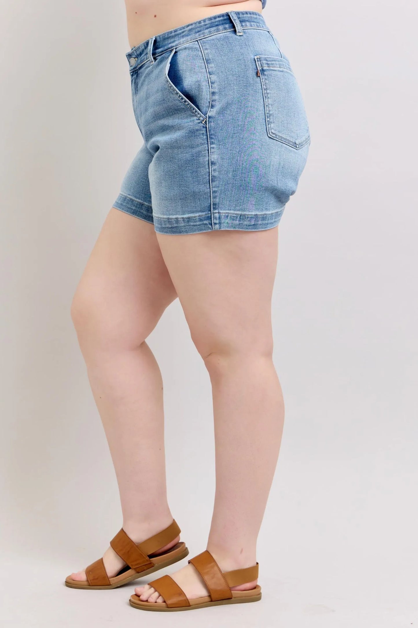 JUDY BLUE PLUS SIZE HIGH RISE DENIM SHORTS