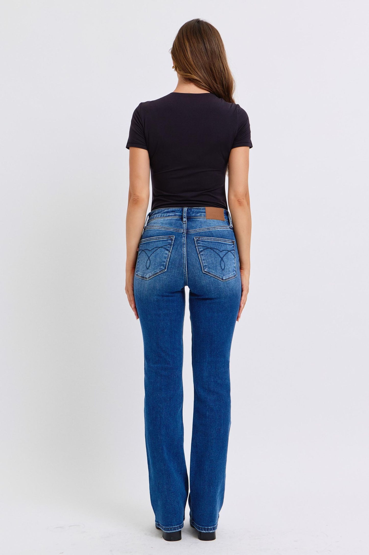 JUDY BLUE FULL SIZE MID-RISE BOOTCUT JEANS WITH POCKETS