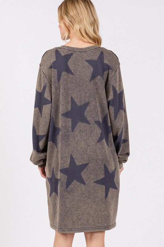 SAGE + FIG WASHED STAR PRINT ROUND NECK DRESS