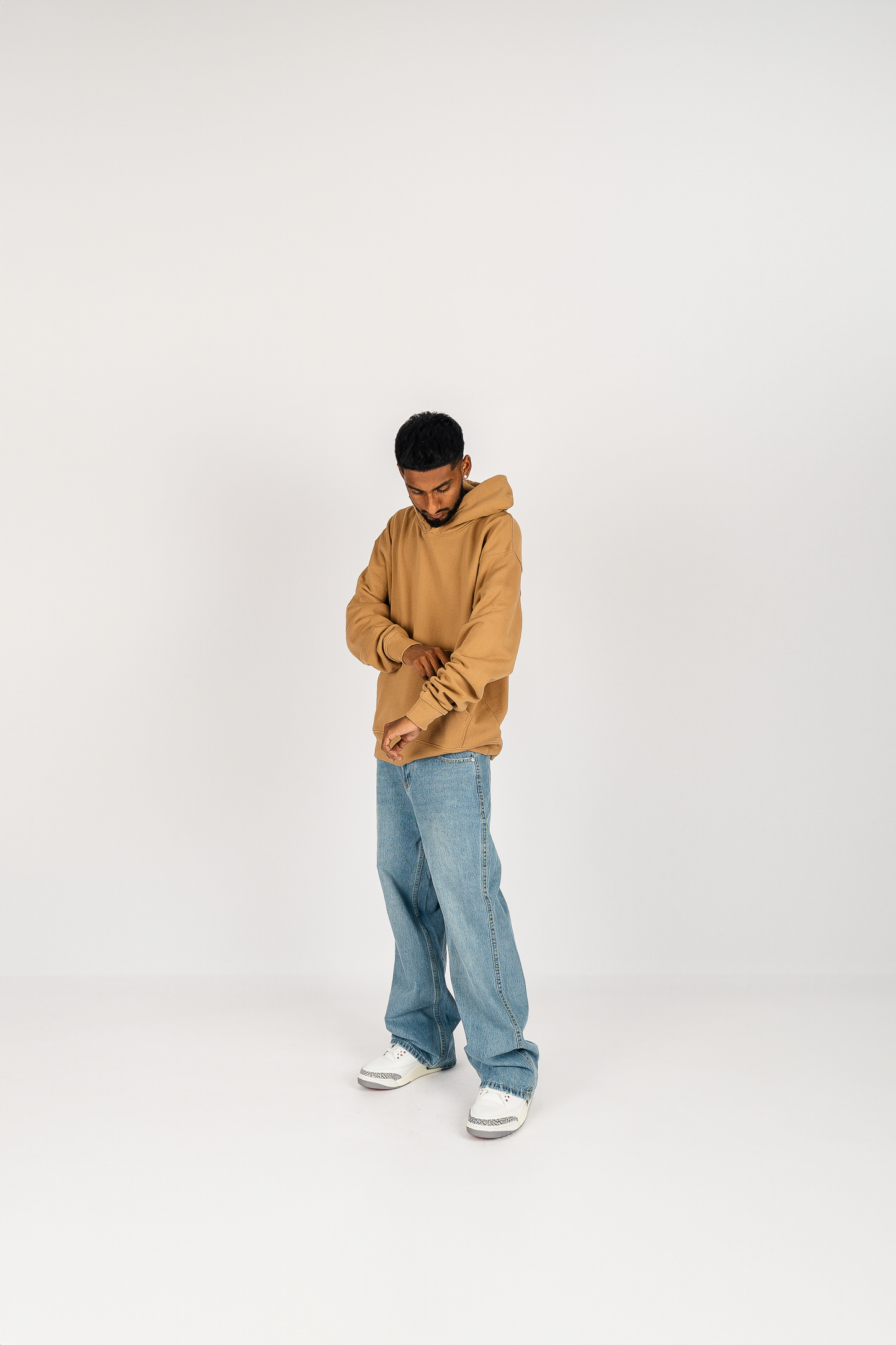 042 CLOTHING JUST RELAX HOODIE