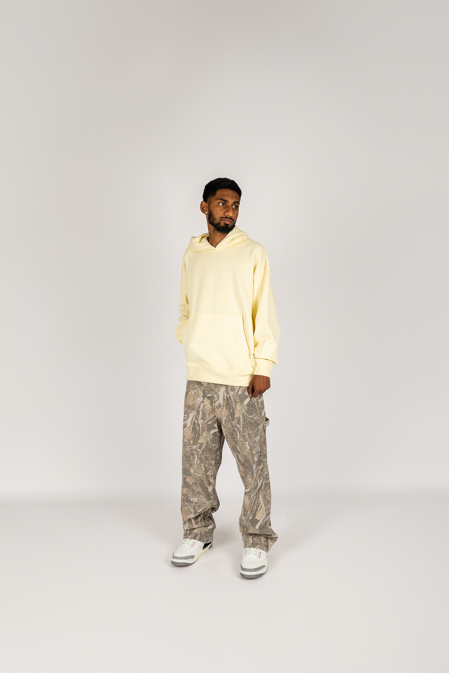 042 CLOTHING JUST RELAX HOODIE