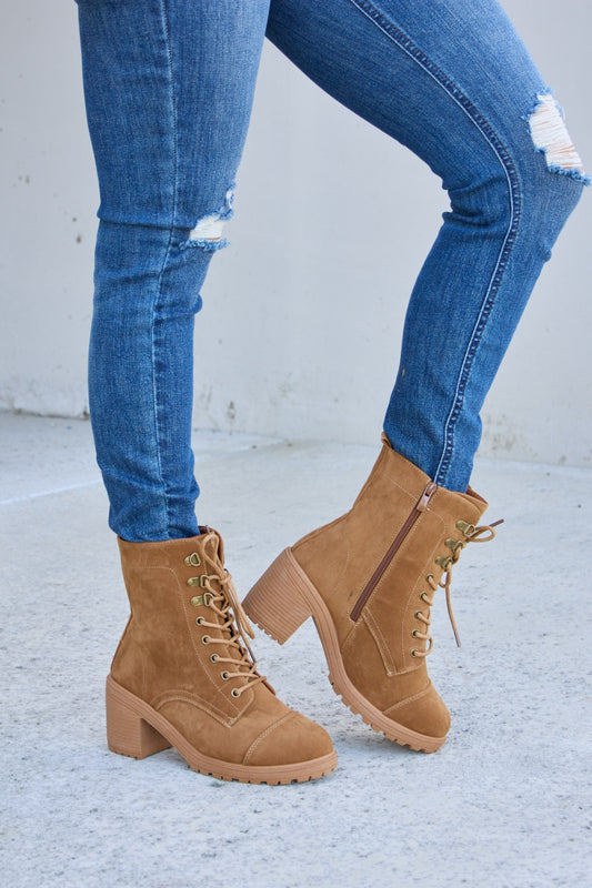 FOREVER LINK LACE-UP ZIPPER DETAIL BLOCK HEEL BOOTS