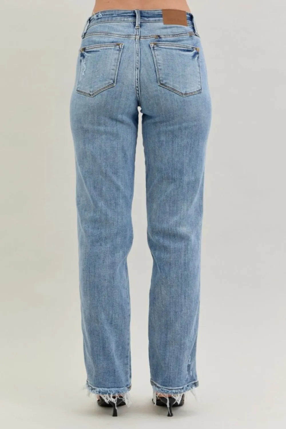 JUDY BLUE FRAYED HEM CELL PHONE POCKET DAD JEANS