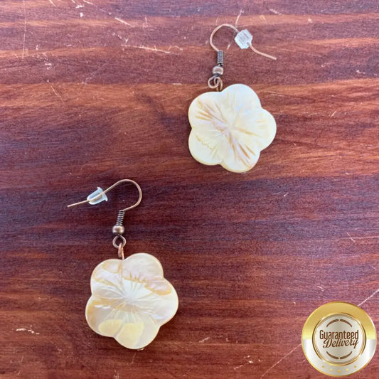 FLOWER SHELL EARRINGS-Thriftique Marketplace