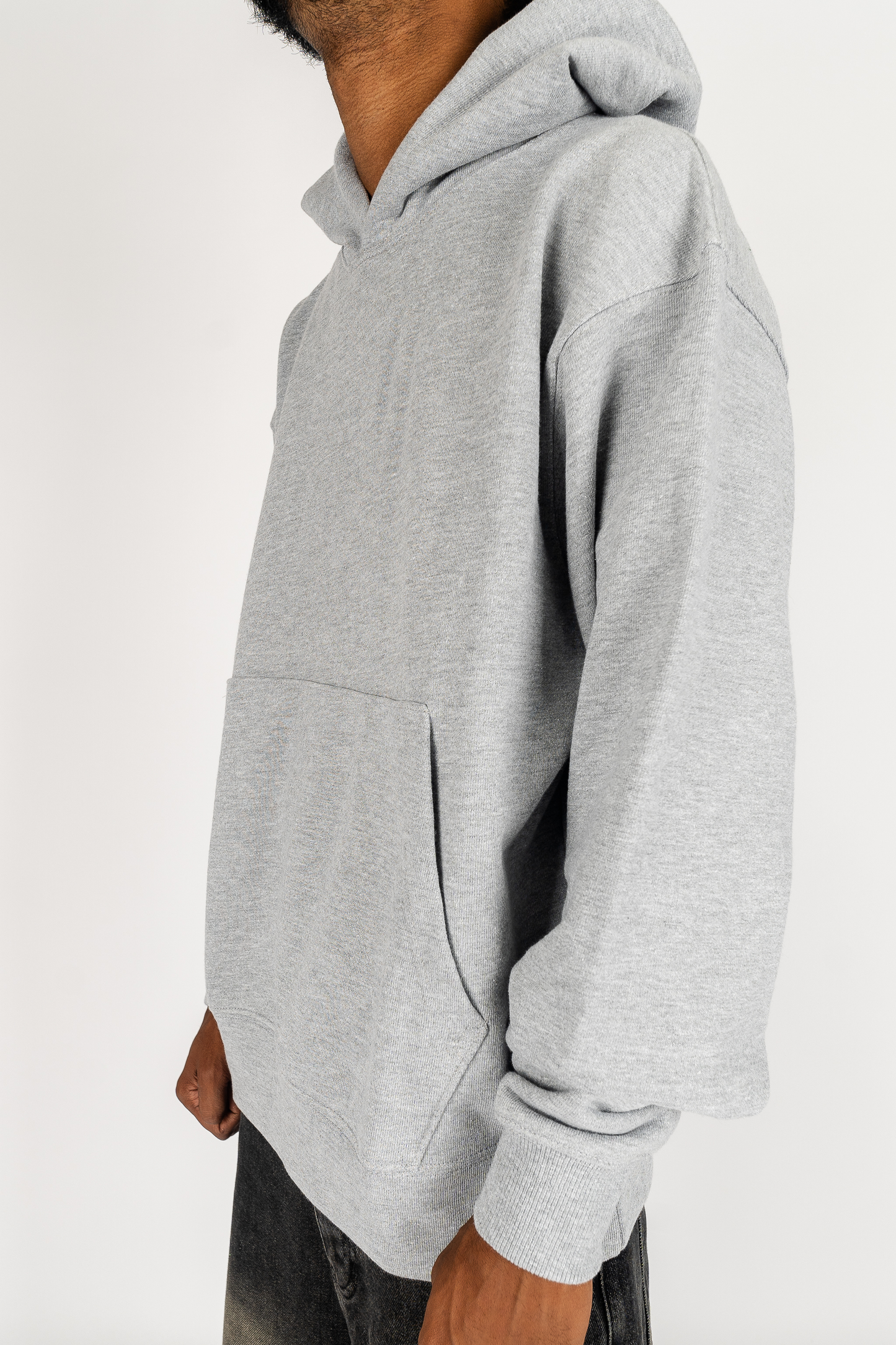042 CLOTHING JUST RELAX HOODIE