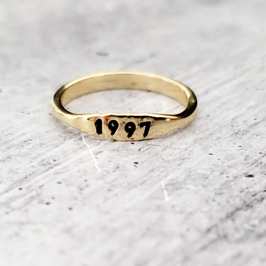 DAINTY GOLD OR SILVER BIRTH YEAR RING