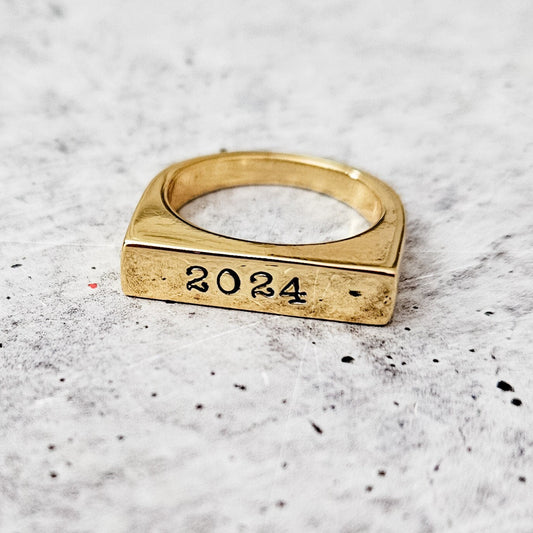CLASS OF 2025 FLAT TOP GOLD OR SILVER RING
