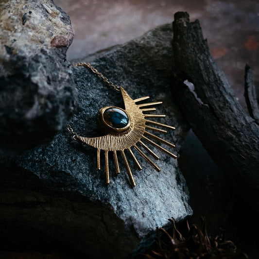 SUN GODDESS NECKLACE - SUN PENDANT WITH COPPER OYSTER TURQUOISE