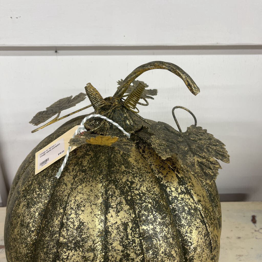 LARGE METAL PUMPKIN-Thriftique Marketplace