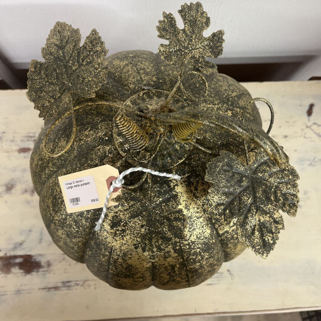 LARGE METAL PUMPKIN-Thriftique Marketplace