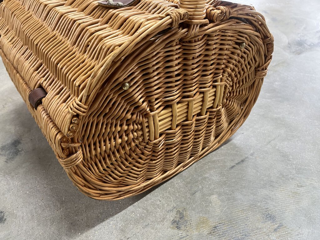 LARGE PICNIC BASKET WITH STRAPS-Thriftique Marketplace