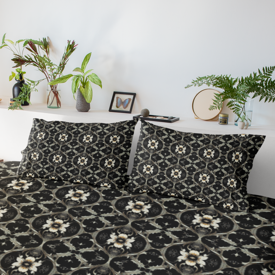 THORN GARDEN DELUXE MICROFIBER PILLOW SHAM