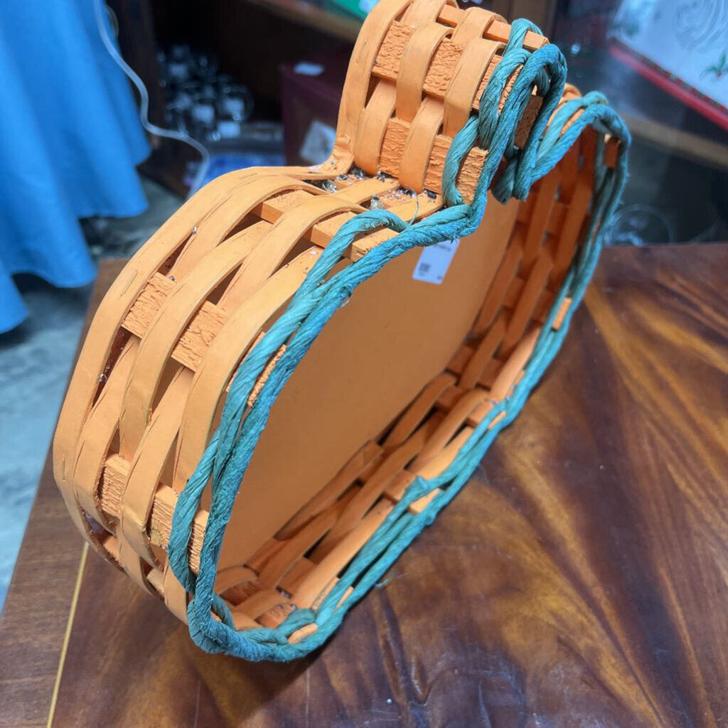 PUMPKIN BASKET TRAY-Thriftique Marketplace