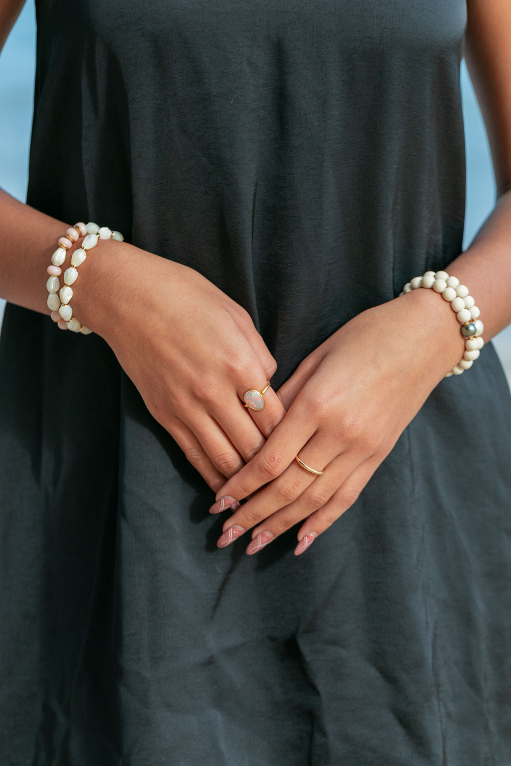 STRETCHY PINK OPAL AND PIKAKE BRACELET - AONANI