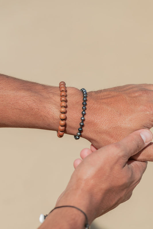 STRETCHY UNISEX SANDALWOOD BRACELET - KAWIKANI