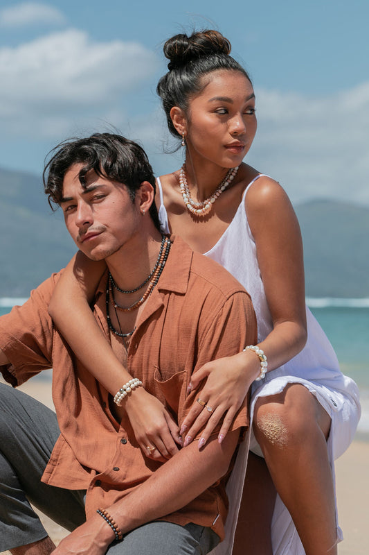 STRETCHY UNISEX SANDALWOOD BRACELET - KAWIKANI