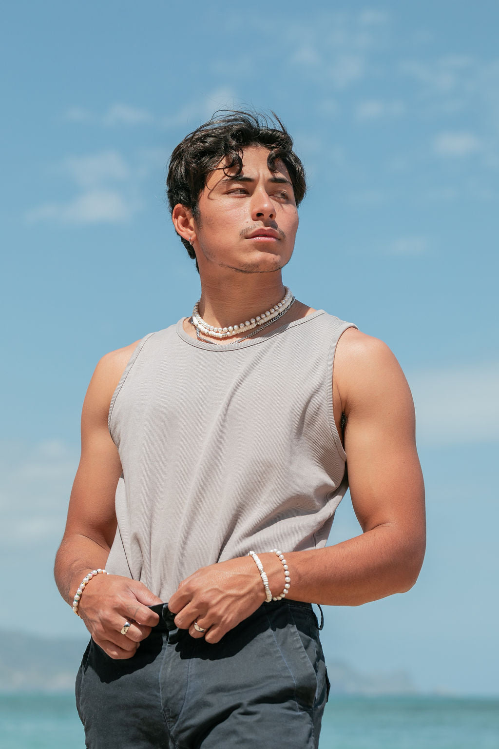 STRETCHY UNISEX WHITE PUKA SHELL BRACELET - IKAIKA