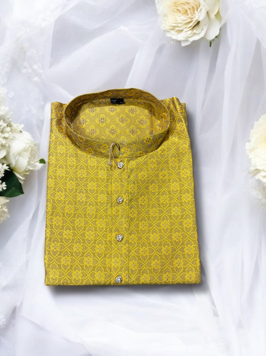 TRADITIONAL MEN'S YELLOW COLOR SILK KURTA – ETHNIC WEAR - 6479