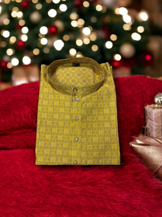 TRADITIONAL MEN'S YELLOW COLOR SILK KURTA – ETHNIC WEAR - 6479