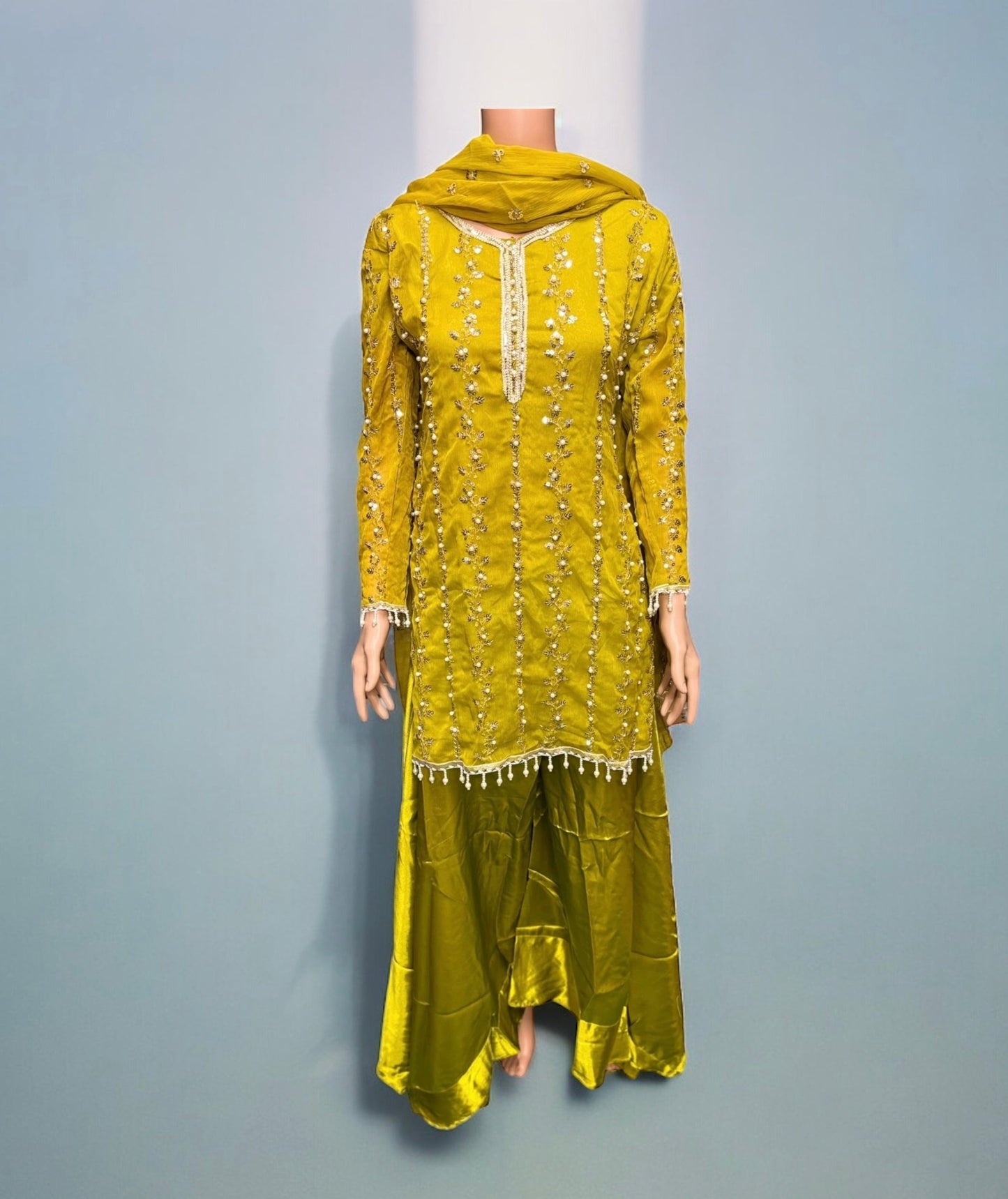 TRADITIONAL GREAT VALUE DESIGNER SALWAR KAMEEZ-ETHNIC WEAR FOR WOMEN - 203