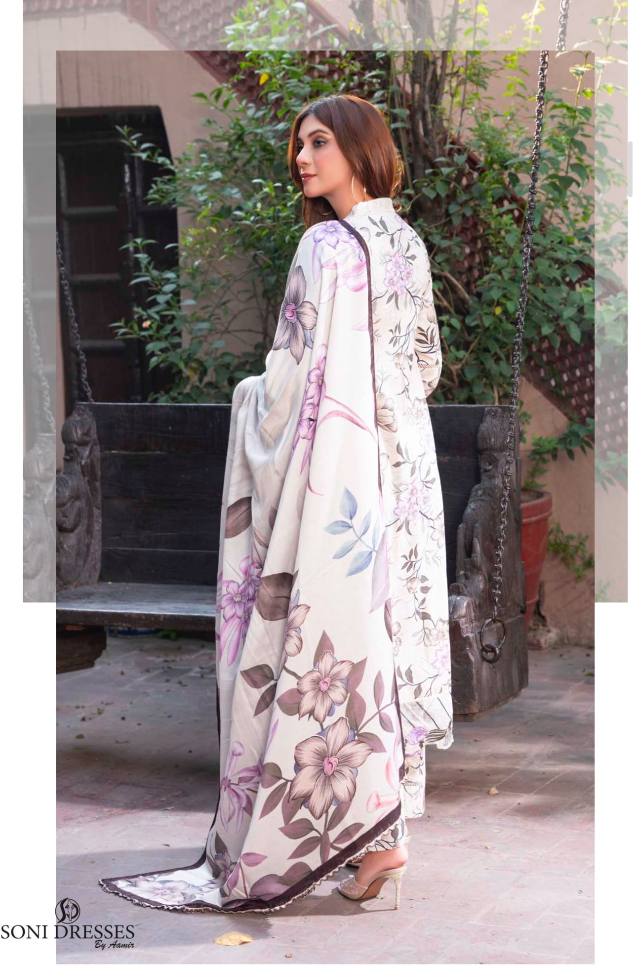 TRADITIONAL PAKISTANI SALWAR KAMEEZ – ETHNIC WEAR FOR WOMEN-01