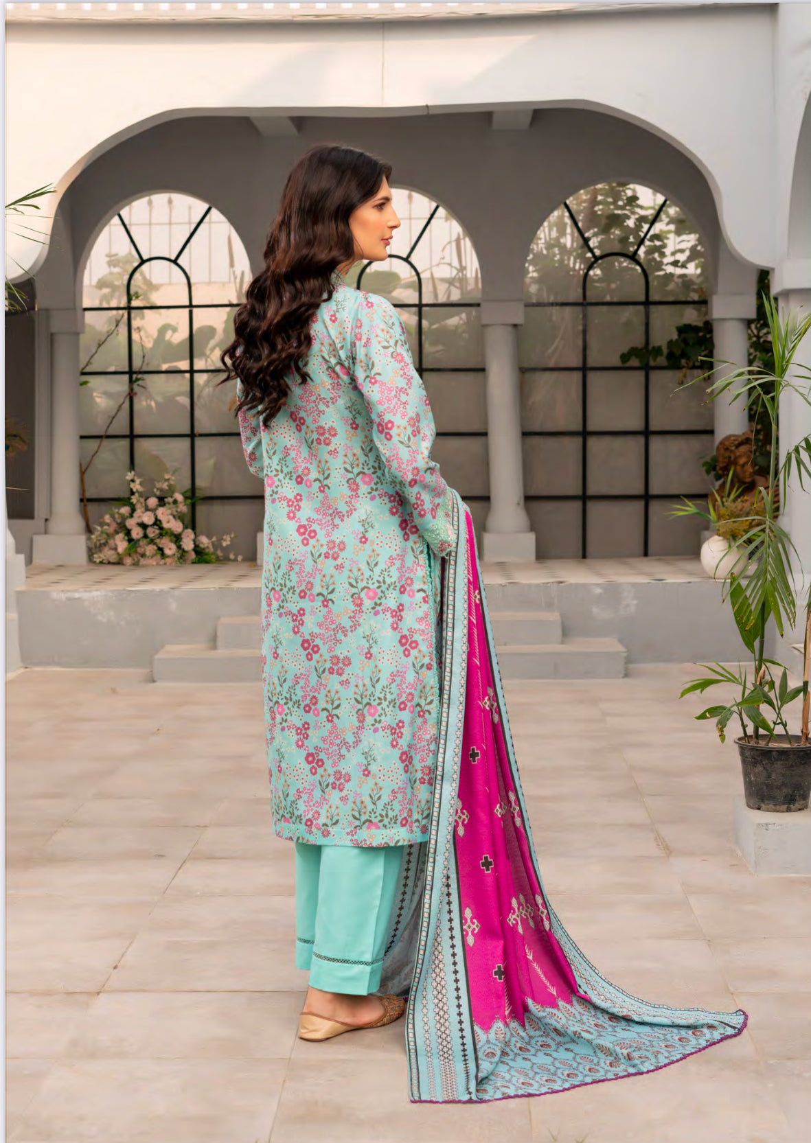TRADITIONAL PAKISTANI SALWAR KAMEEZ – ETHNIC WEAR FOR WOMEN-07