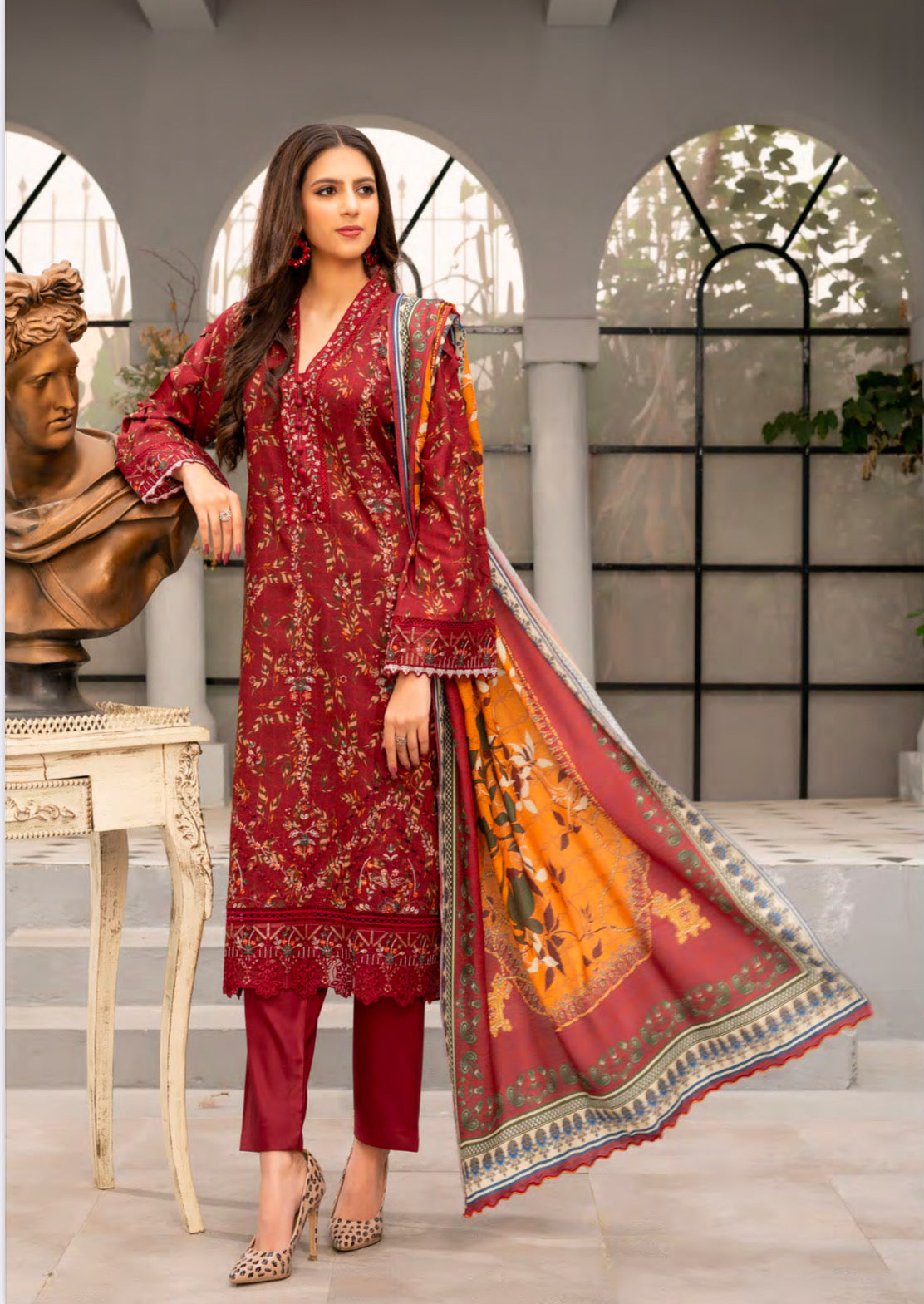 TRADITIONAL PAKISTANI SALWAR KAMEEZ – ETHNIC WEAR FOR WOMEN-08