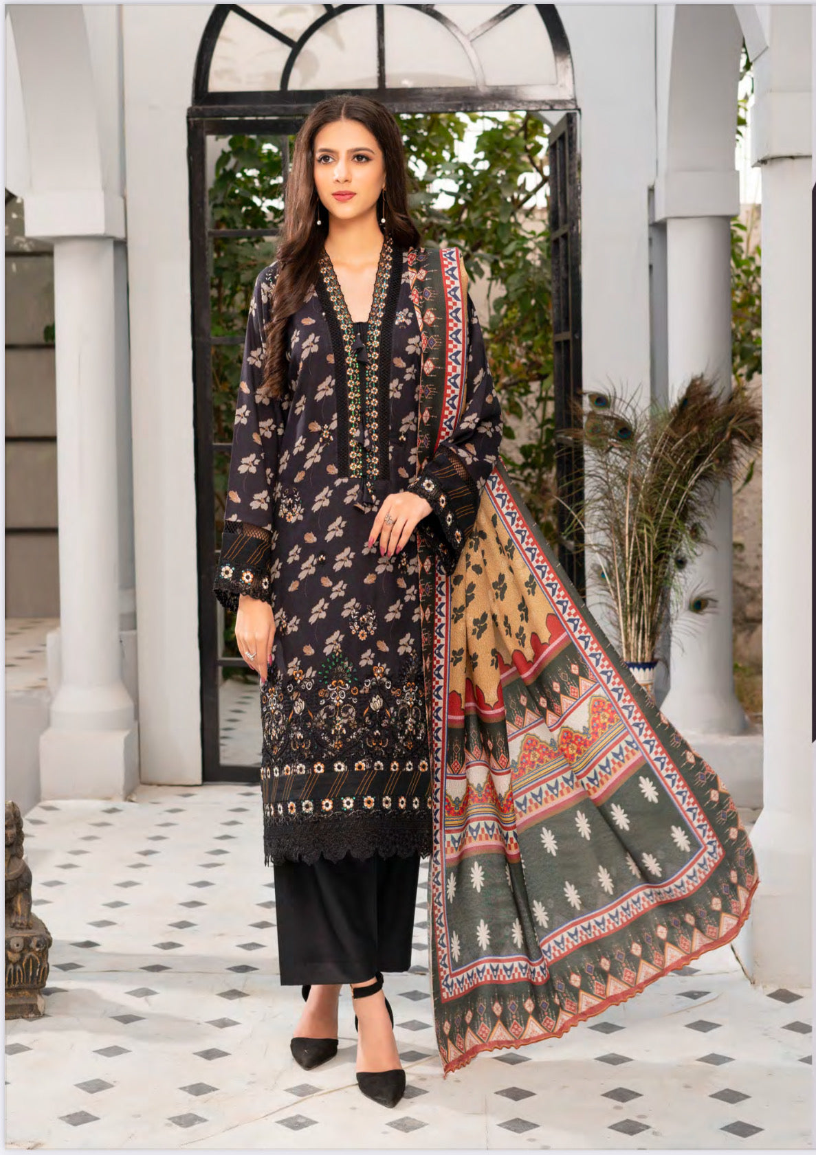 TRADITIONAL PAKISTANI SALWAR KAMEEZ – ETHNIC WEAR FOR WOMEN-10