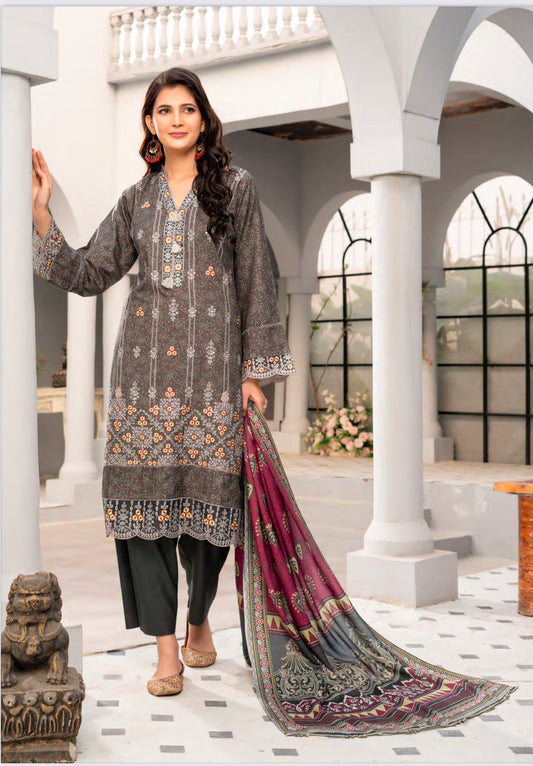 TRADITIONAL PAKISTANI SALWAR KAMEEZ – ETHNIC WEAR FOR WOMEN-11