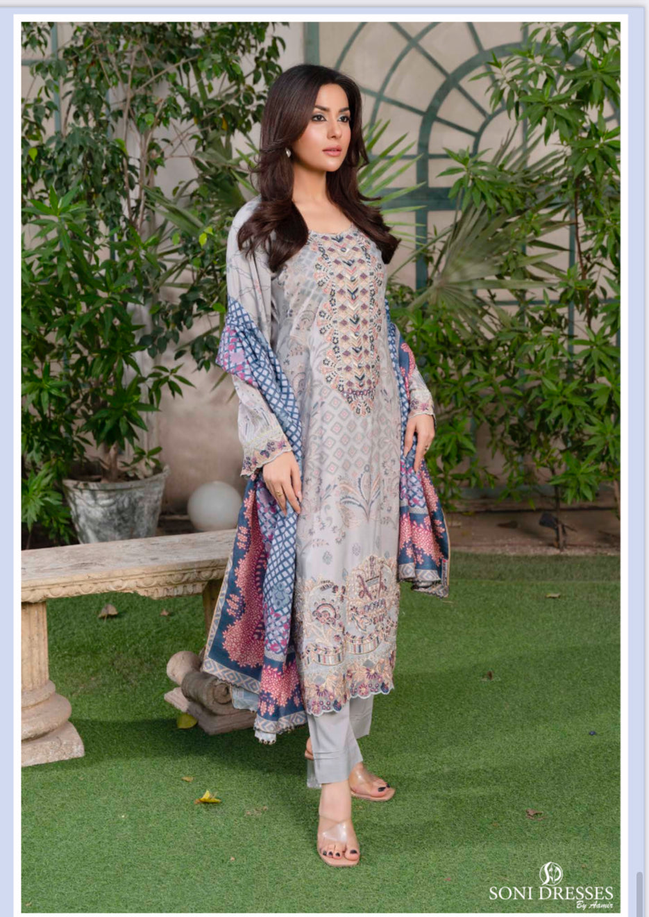 TRADITIONAL PAKISTANI SALWAR KAMEEZ – ETHNIC WEAR FOR WOMEN-13