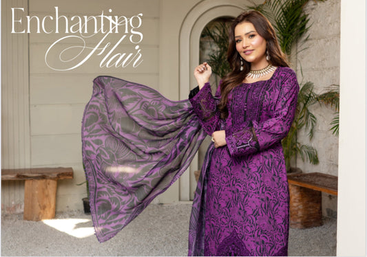 TRADITIONAL PAKISTANI SALWAR KAMEEZ – ETHNIC WEAR FOR WOMEN-257