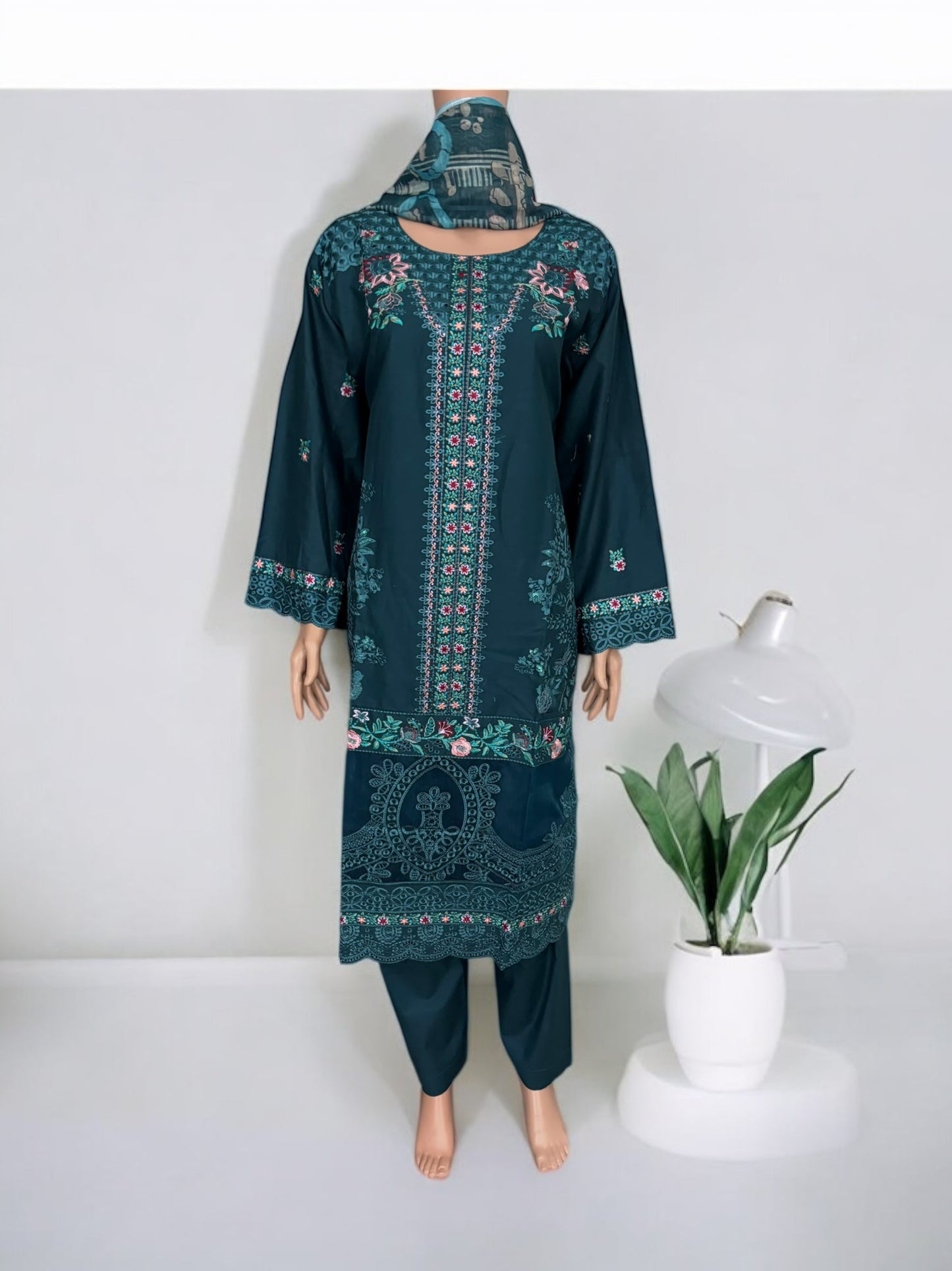 TRADITIONAL PAKISTANI SALWAR KAMEEZ – ETHNIC WEAR FOR WOMEN-278