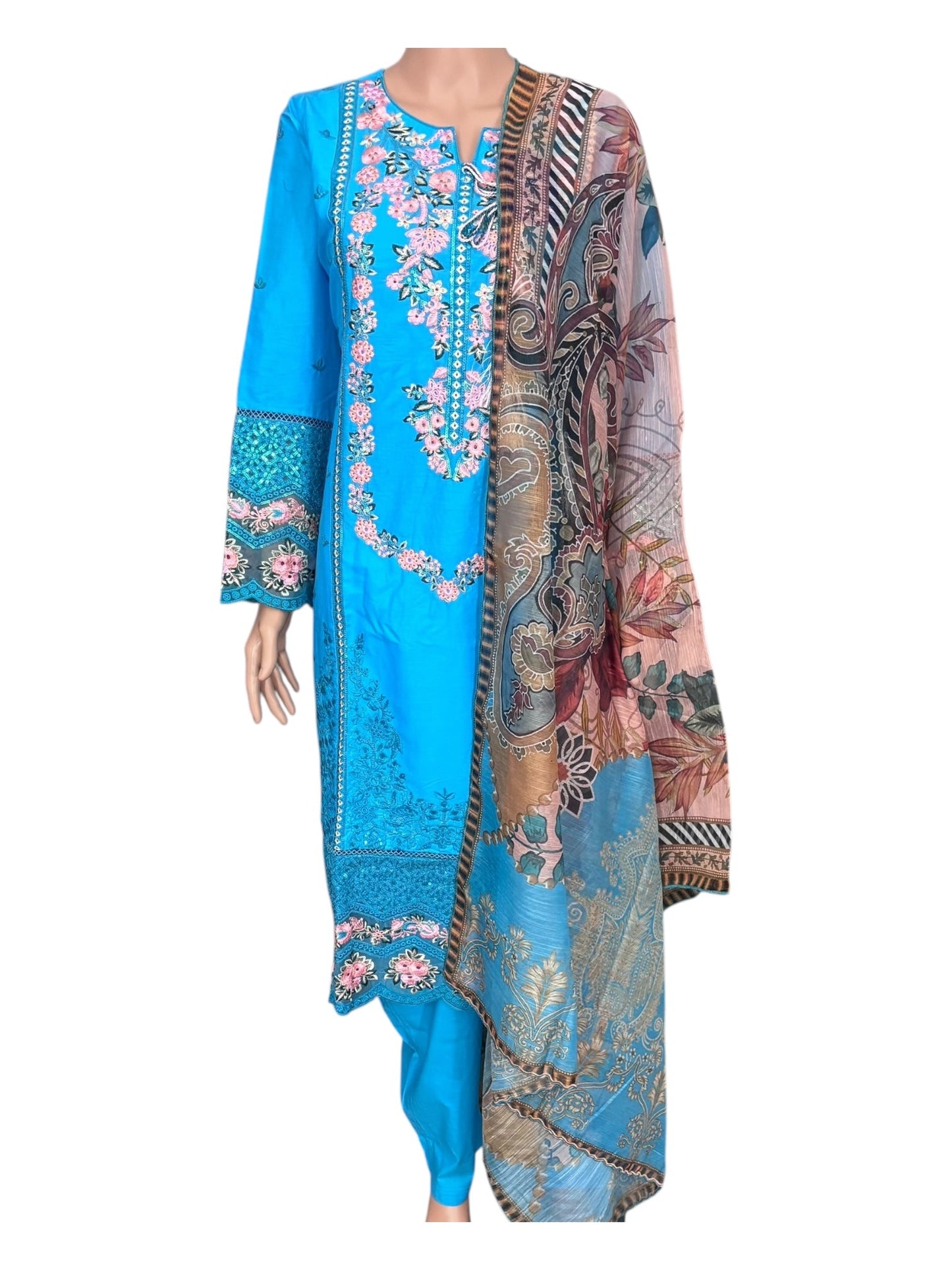 TRADITIONAL PAKISTANI SALWAR KAMEEZ – ETHNIC WEAR FOR WOMEN-280