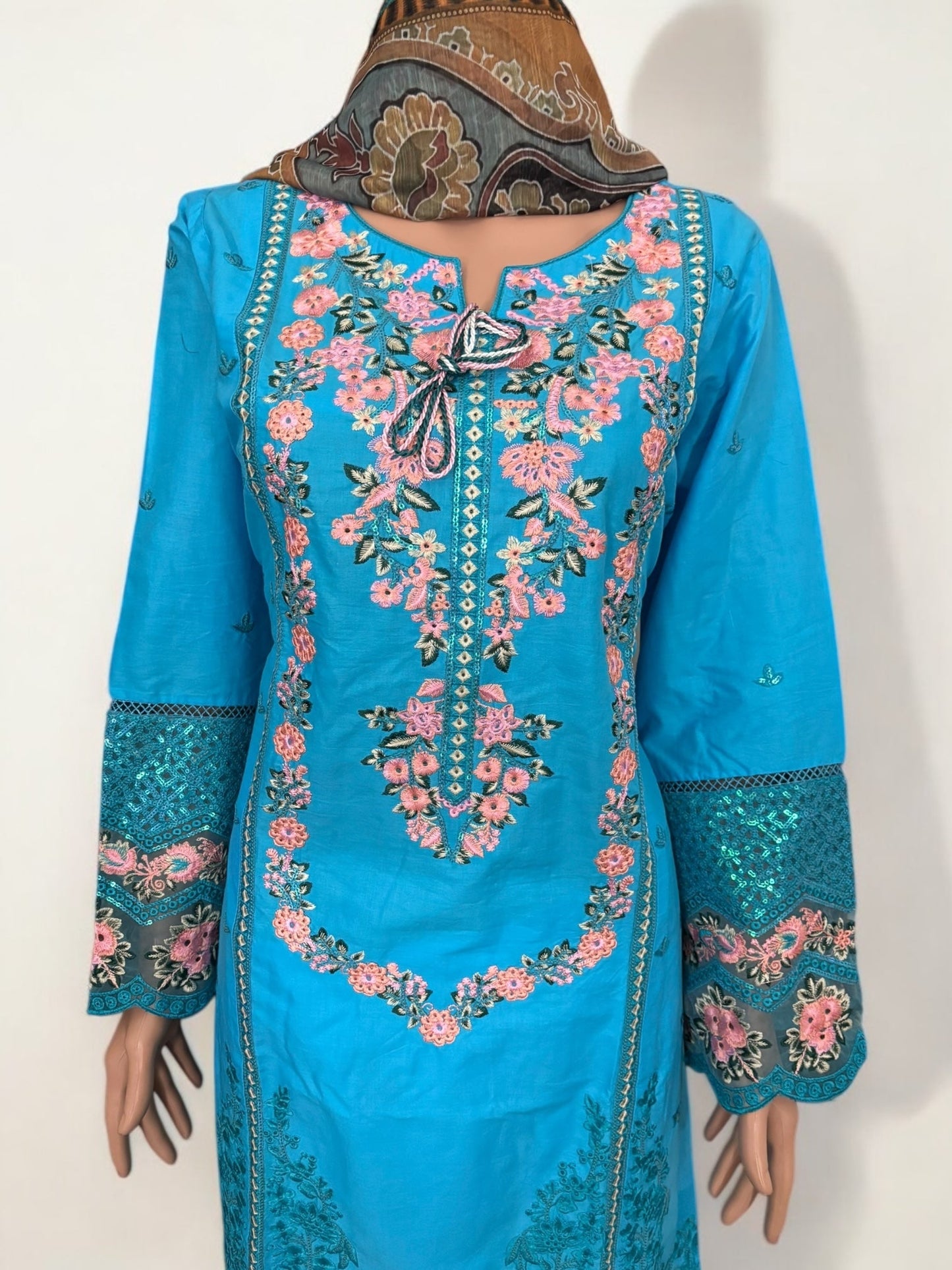 TRADITIONAL PAKISTANI SALWAR KAMEEZ – ETHNIC WEAR FOR WOMEN-280