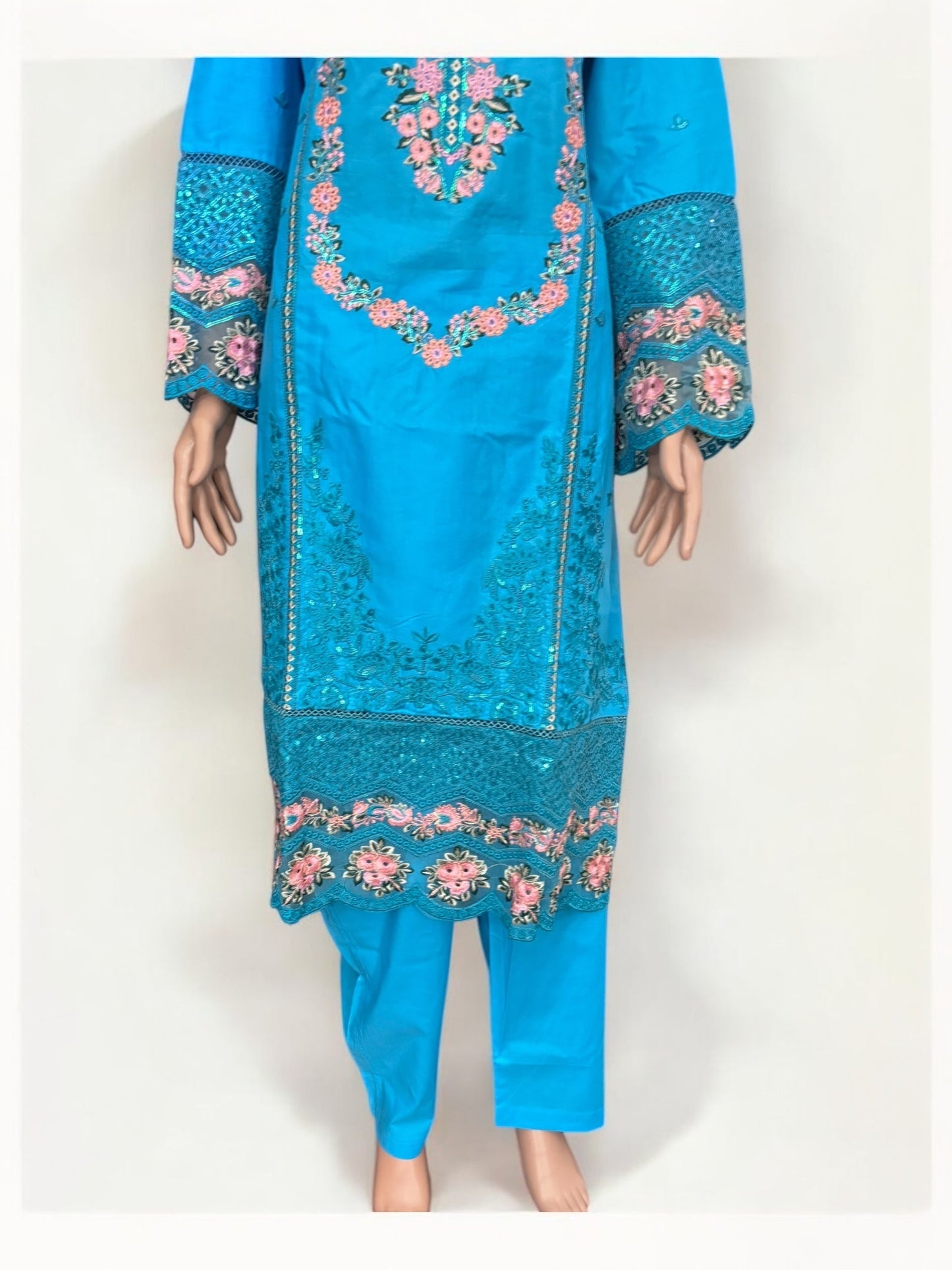 TRADITIONAL PAKISTANI SALWAR KAMEEZ – ETHNIC WEAR FOR WOMEN-280