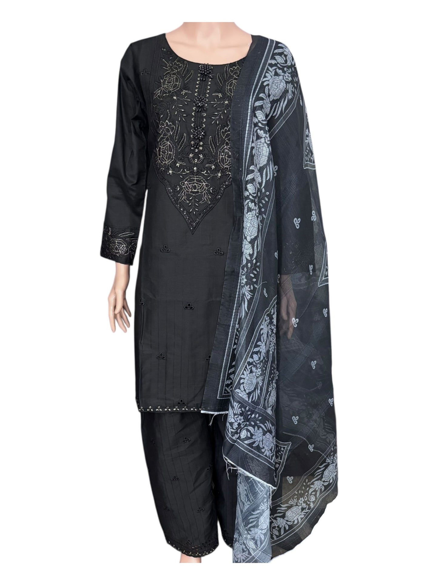 TRADITIONAL PAKISTANI SALWAR KAMEEZ – ETHNIC WEAR FOR WOMEN-281