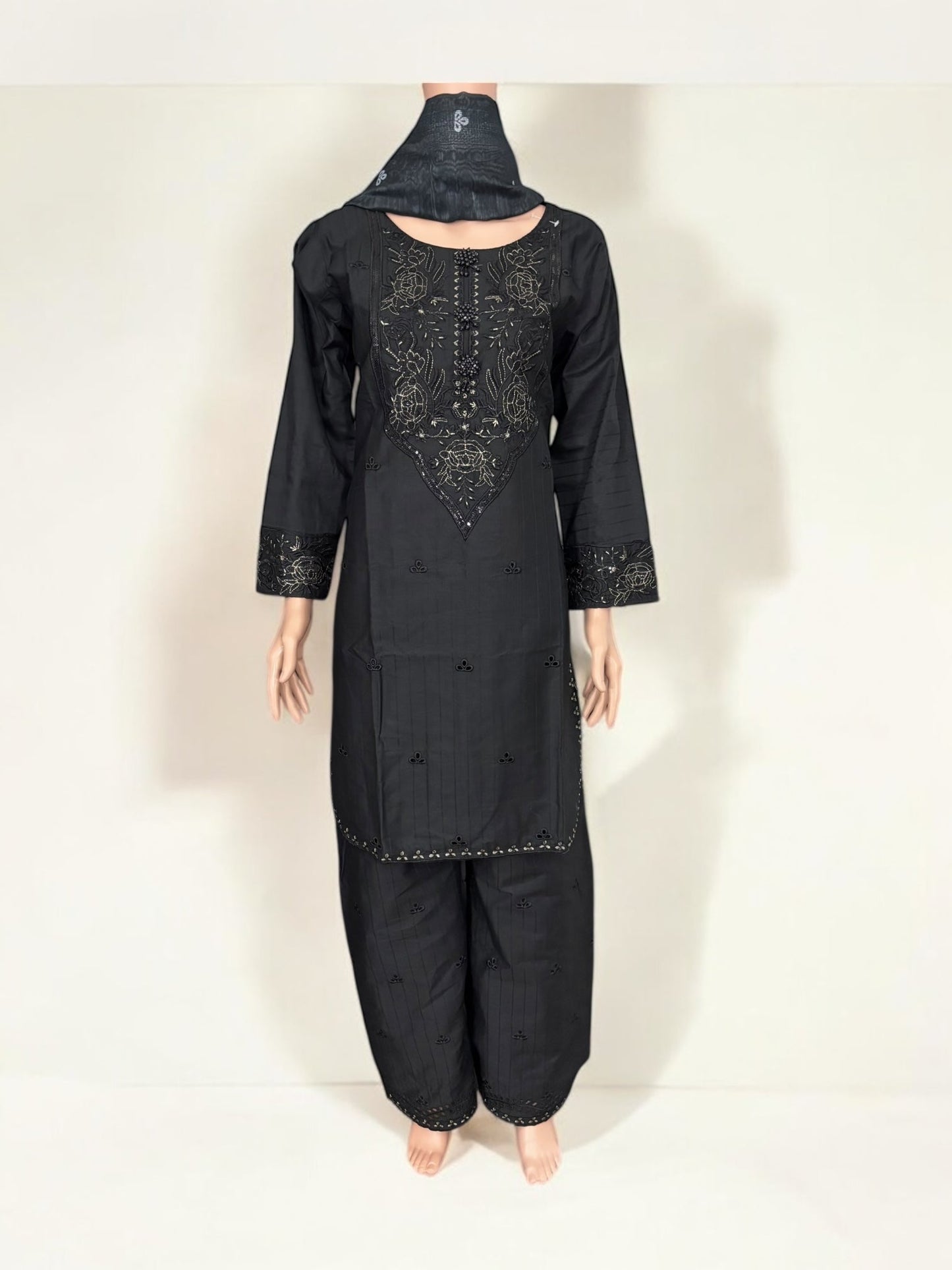 TRADITIONAL PAKISTANI SALWAR KAMEEZ – ETHNIC WEAR FOR WOMEN-281