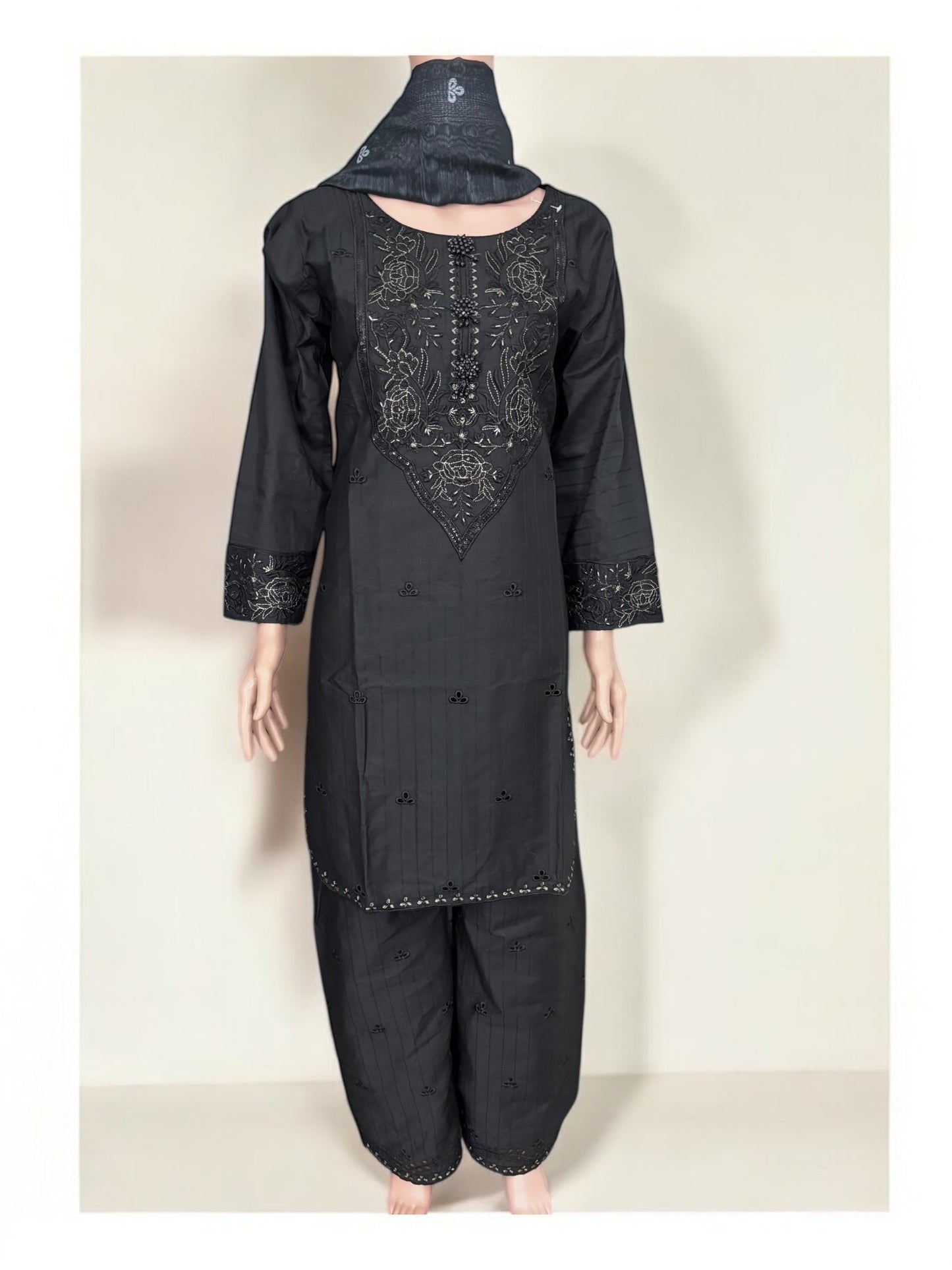 TRADITIONAL PAKISTANI SALWAR KAMEEZ – ETHNIC WEAR FOR WOMEN-281