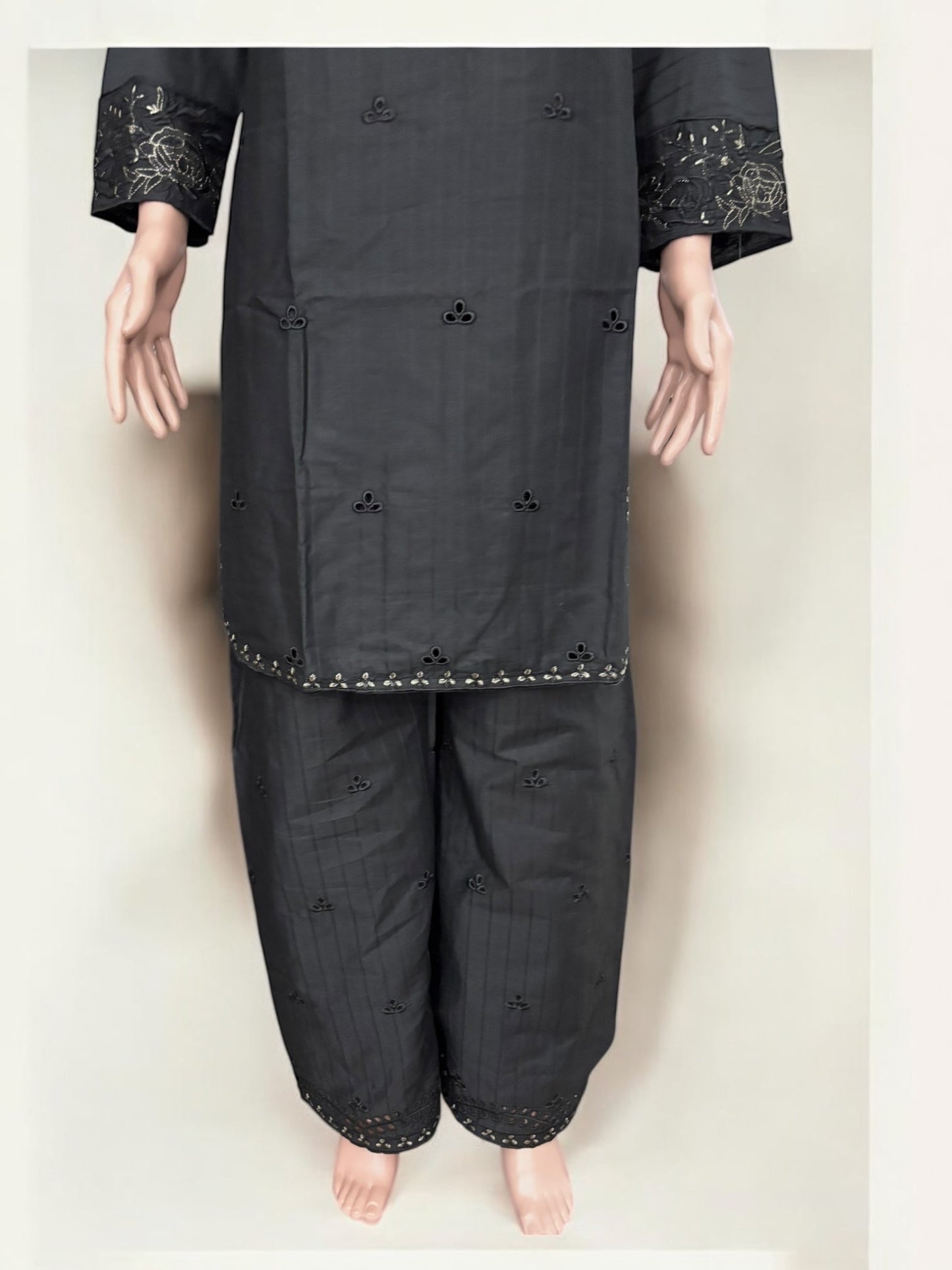 TRADITIONAL PAKISTANI SALWAR KAMEEZ – ETHNIC WEAR FOR WOMEN-281