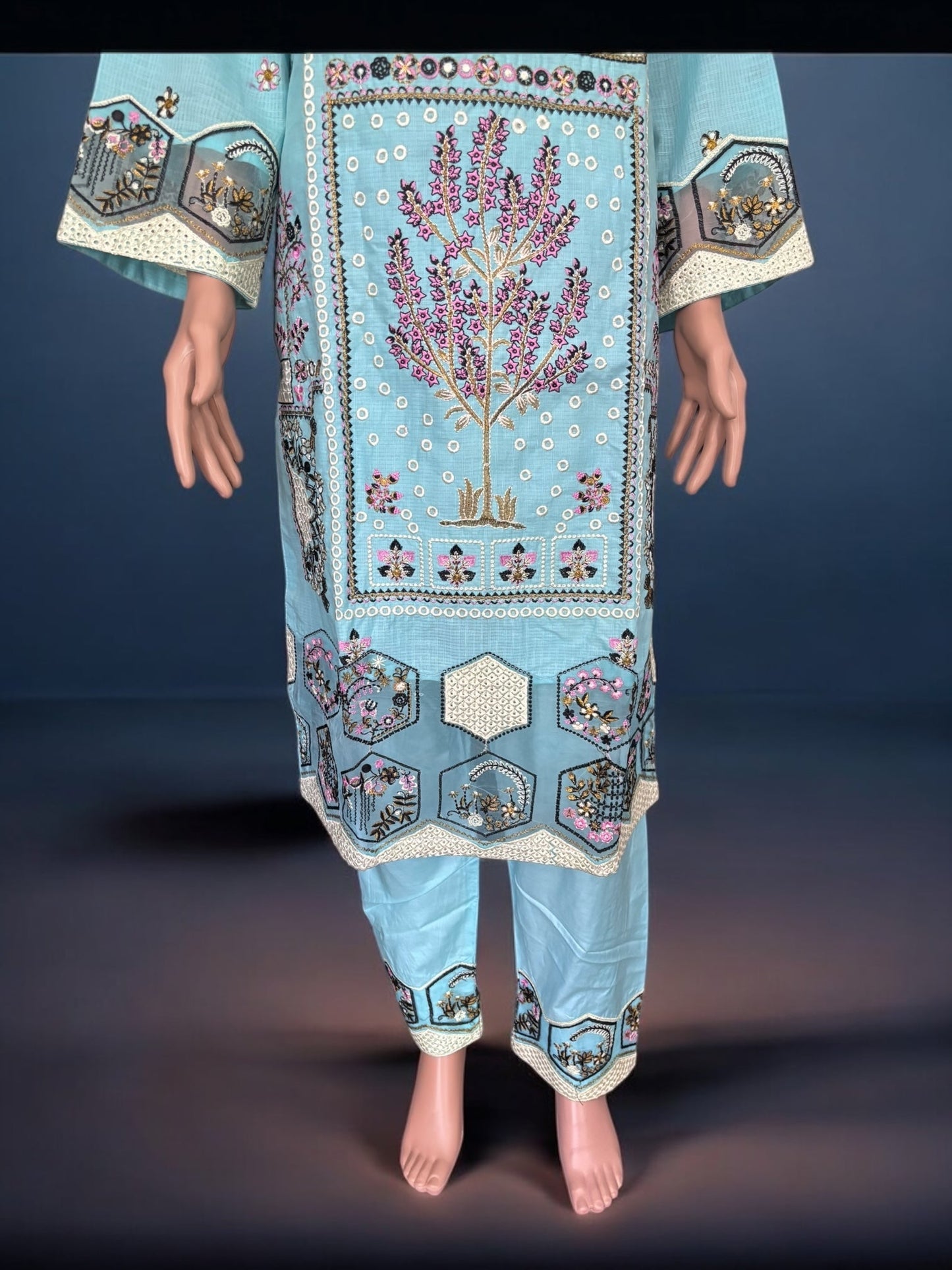 TRADITIONAL PAKISTANI SALWAR KAMEEZ – ETHNIC WEAR FOR WOMEN-283