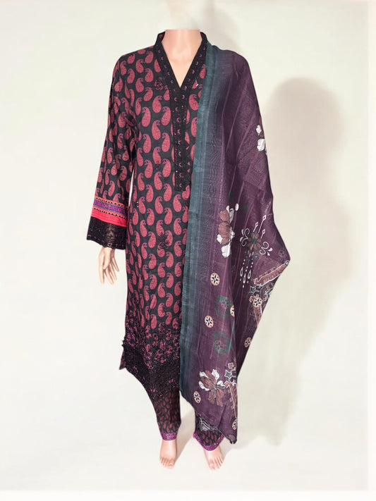 TRADITIONAL PAKISTANI SALWAR KAMEEZ – ETHNIC WEAR FOR WOMEN-284